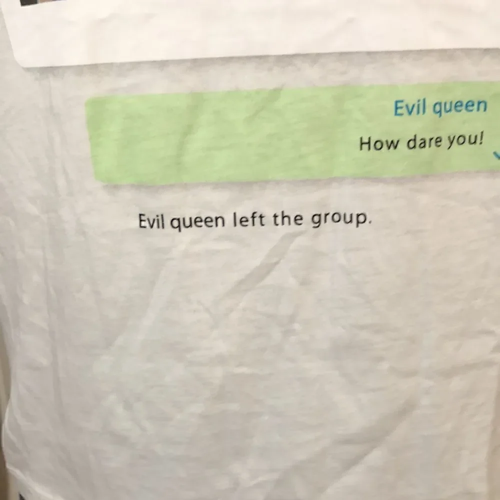 NWT Disney Villains 🦹‍♀️ Evil Queen Text Thread 🧵 T Shirt.